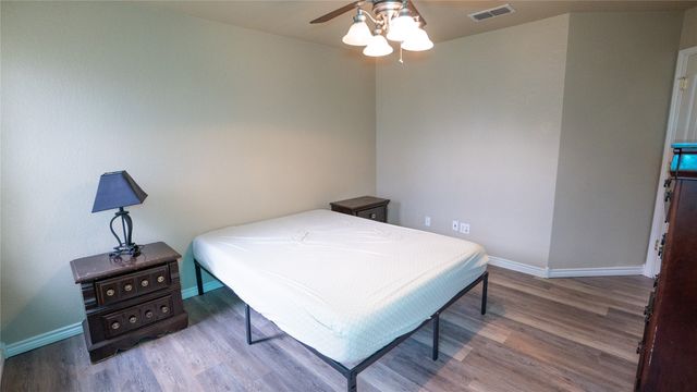 323 Texas Street, Pottsboro, TX 75076