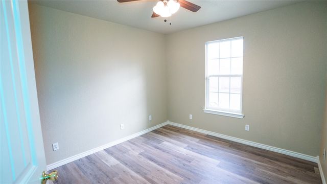 323 Texas Street, Pottsboro, TX 75076