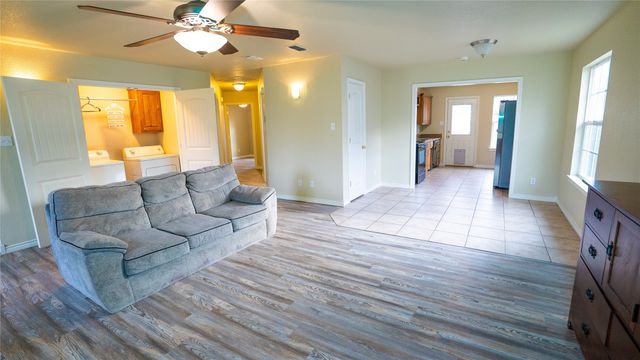 323 Texas Street, Pottsboro, TX 75076