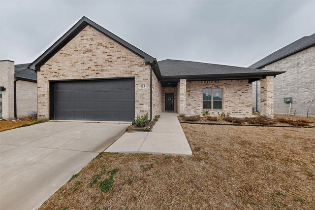 415 Cyprus Grove Drive, Lavon, TX 75166