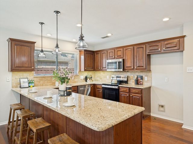 2514 Meadowview Drive, Corinth, TX 76210