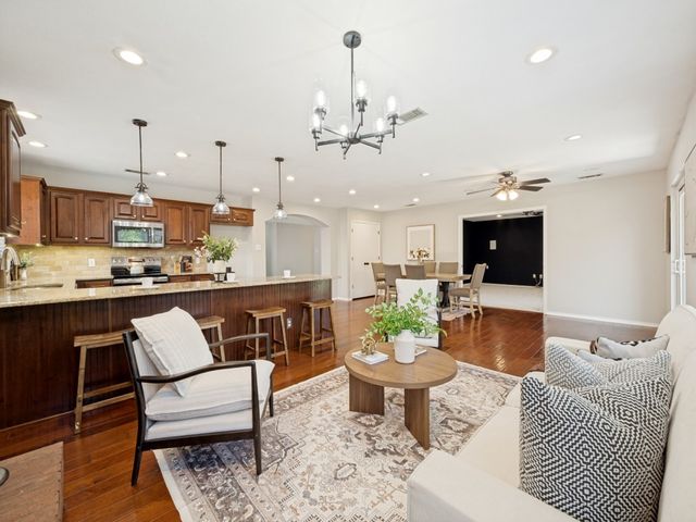 2514 Meadowview Drive, Corinth, TX 76210