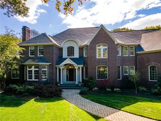 25 Westfield Drive, East Greenwich, RI 02818