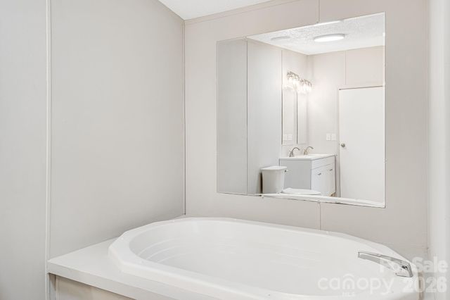90 High Point Road, Weaverville, NC 28787