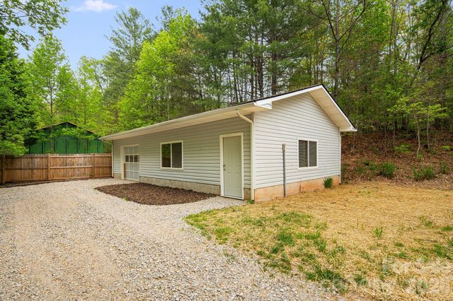90 High Point Road, Weaverville, NC 28787