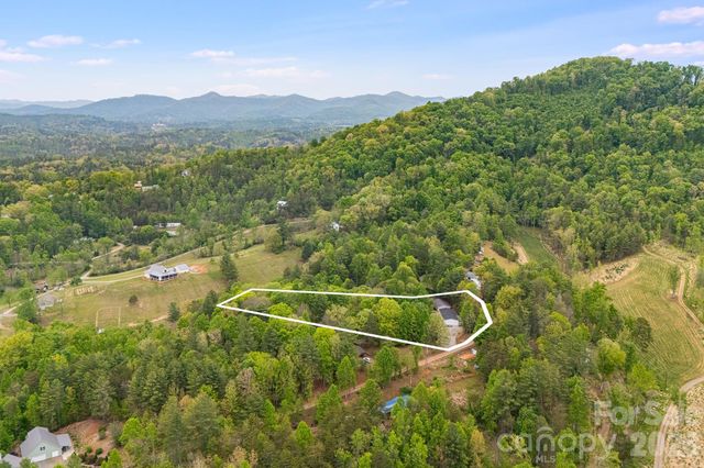 90 High Point Road, Weaverville, NC 28787