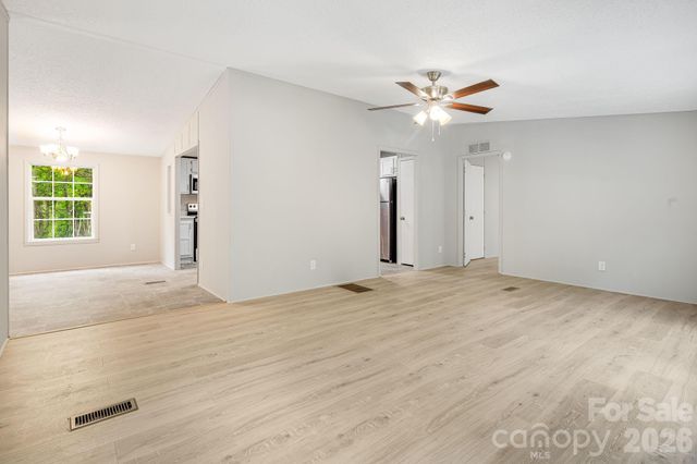 90 High Point Road, Weaverville, NC 28787