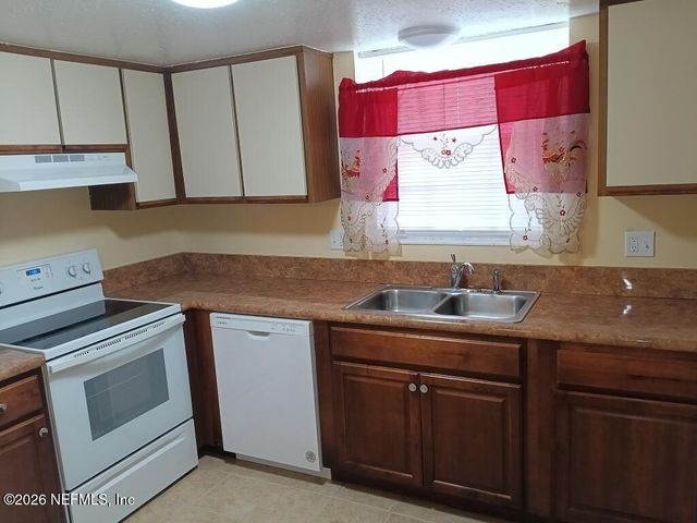 5201 ATLANTIC Boulevard 13, Jacksonville, FL 32207