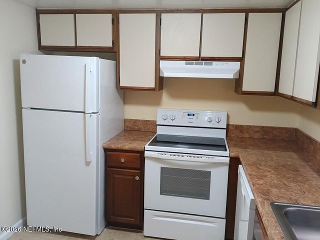5201 ATLANTIC Boulevard 13, Jacksonville, FL 32207