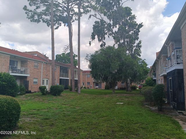 5201 ATLANTIC Boulevard 13, Jacksonville, FL 32207