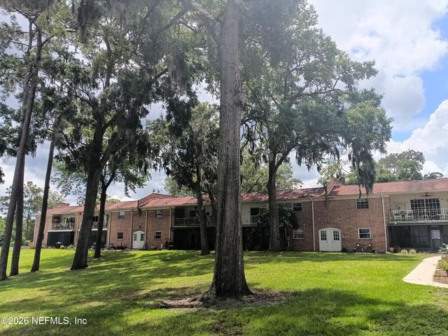 5201 ATLANTIC Boulevard 13, Jacksonville, FL 32207