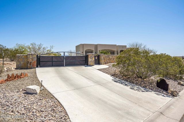 10300 Tuscany Drive, Las Cruces, NM 88007