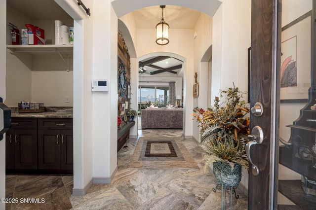 10300 Tuscany Drive, Las Cruces, NM 88007