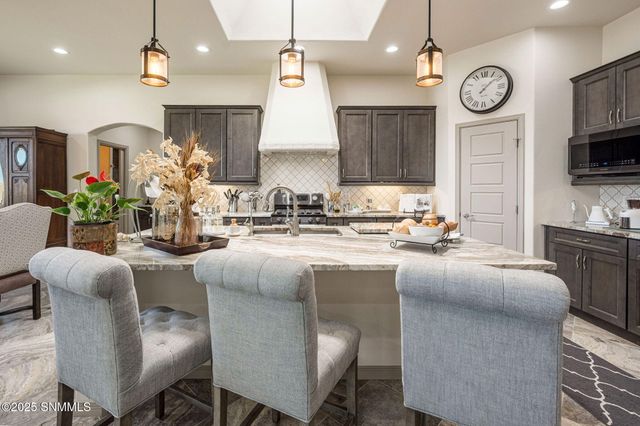 10300 Tuscany Drive, Las Cruces, NM 88007