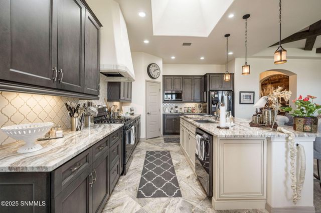 10300 Tuscany Drive, Las Cruces, NM 88007