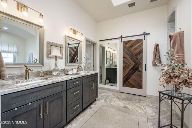 10300 Tuscany Drive, Las Cruces, NM 88007