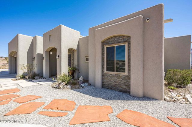 10300 Tuscany Drive, Las Cruces, NM 88007