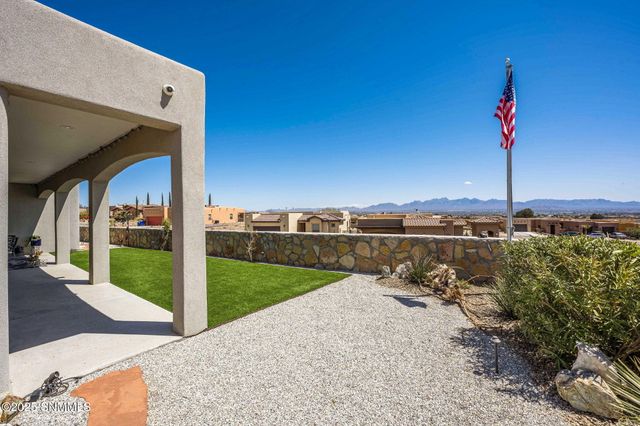 10300 Tuscany Drive, Las Cruces, NM 88007