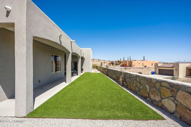 10300 Tuscany Drive, Las Cruces, NM 88007