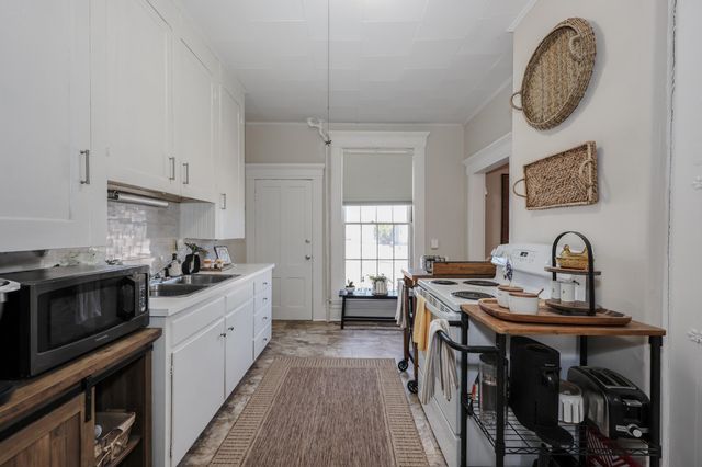 5 Thomas Street, Concord, NH 03301