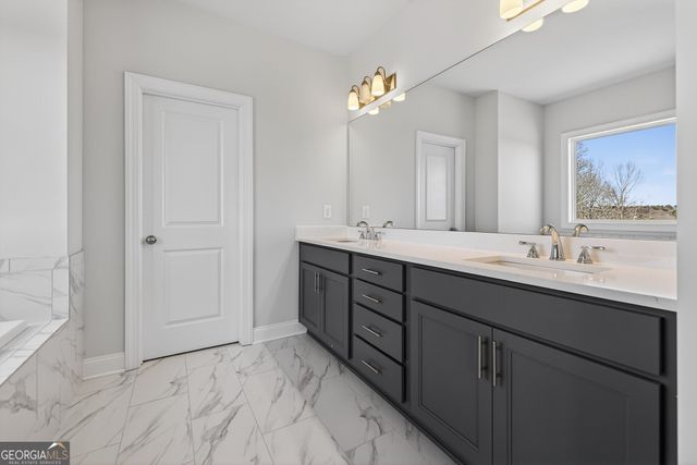 5554 Spring Street, Flowery Branch, GA 30542