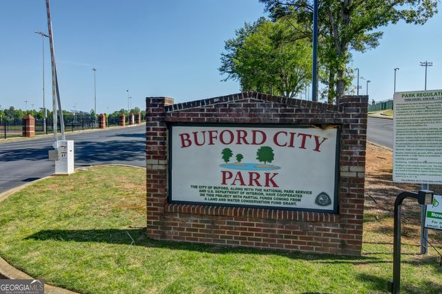 5554 Spring Street, Flowery Branch, GA 30542