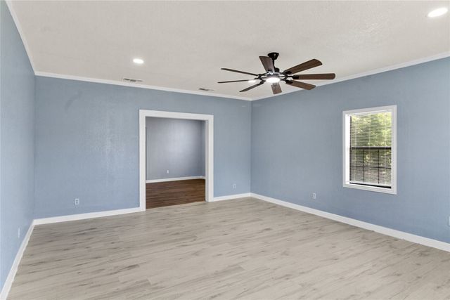 812 E Sumpter, Mexia, TX 76667