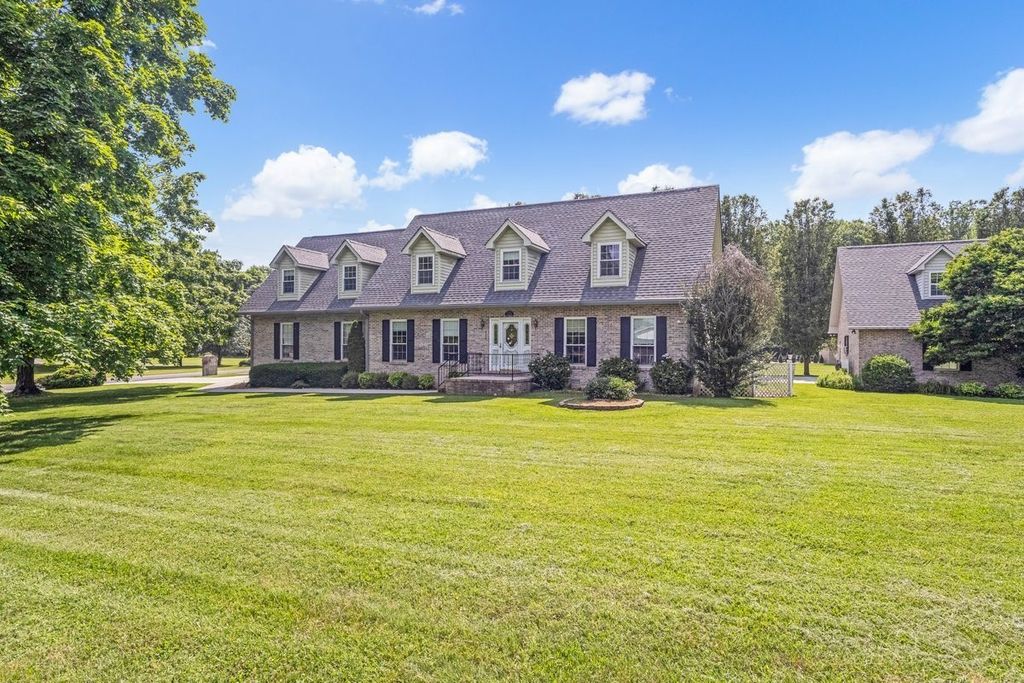 220 Winton Way Rd, Manchester, TN 37355