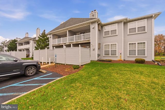 2607 WATERS EDGE DR, Newark, DE 19702