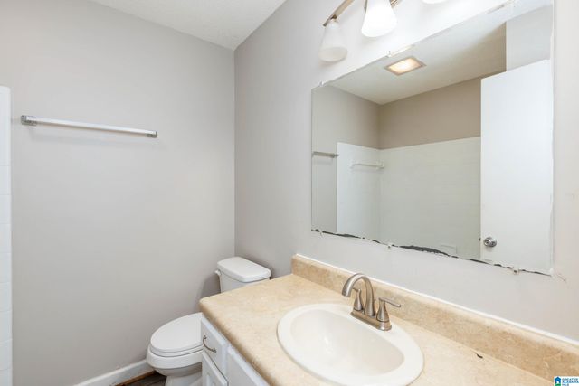 1708 ENGLISH KNOLL LANE, Birmingham, AL 35235