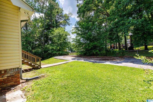 1708 ENGLISH KNOLL LANE, Birmingham, AL 35235