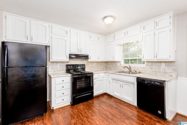 1708 ENGLISH KNOLL LANE, Birmingham, AL 35235