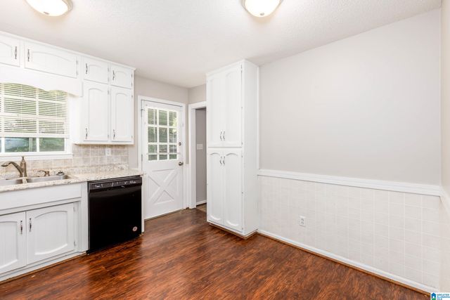 1708 ENGLISH KNOLL LANE, Birmingham, AL 35235