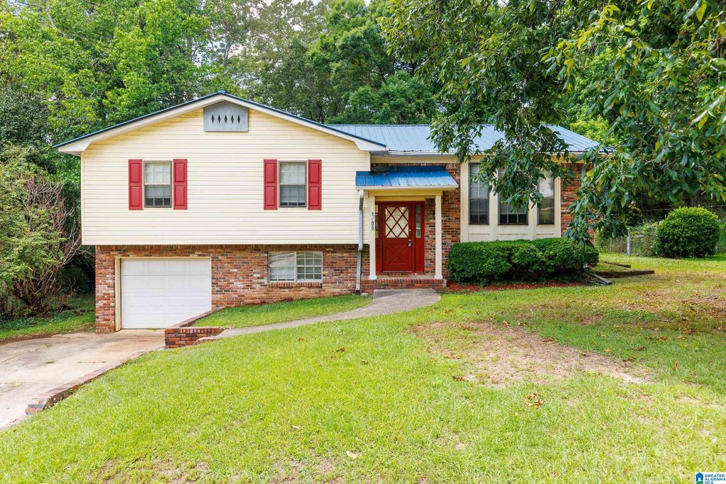 1708 ENGLISH KNOLL LANE, Birmingham, AL 35235