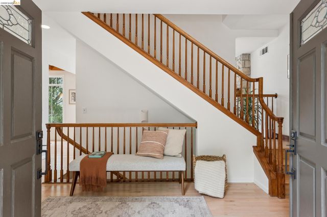 1325 Drury Rd, Berkeley, CA 94705