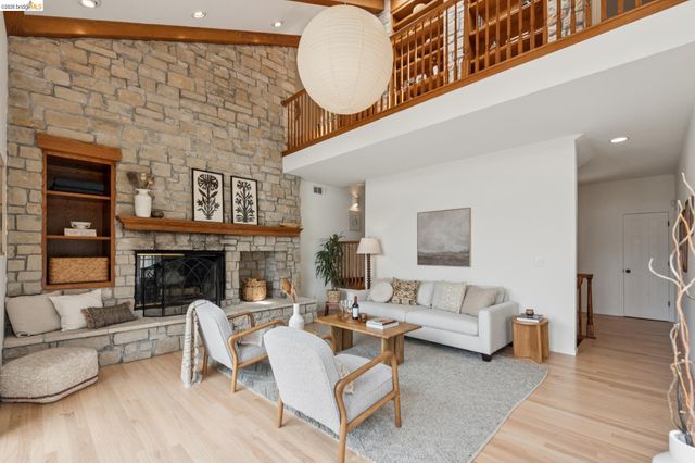 1325 Drury Rd, Berkeley, CA 94705