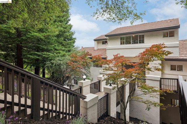 1325 Drury Rd, Berkeley, CA 94705