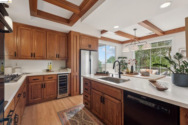 1325 Drury Rd, Berkeley, CA 94705