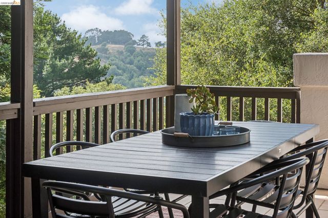 1325 Drury Rd, Berkeley, CA 94705
