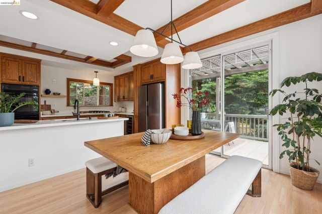 1325 Drury Rd, Berkeley, CA 94705
