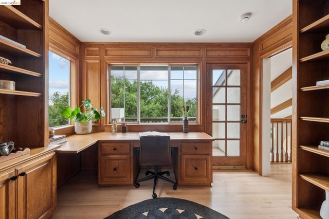 1325 Drury Rd, Berkeley, CA 94705