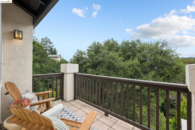 1325 Drury Rd, Berkeley, CA 94705