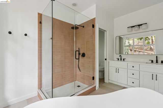 1325 Drury Rd, Berkeley, CA 94705