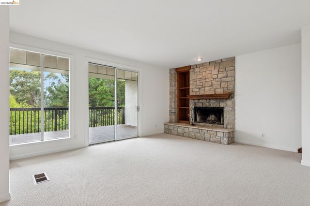 1325 Drury Rd, Berkeley, CA 94705