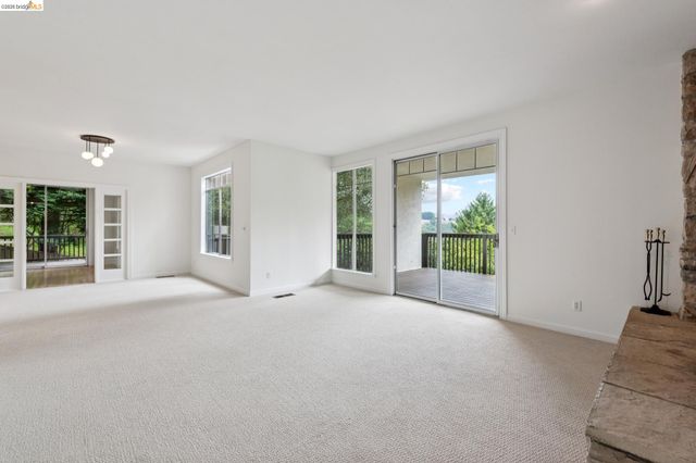 1325 Drury Rd, Berkeley, CA 94705