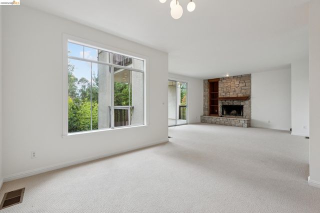 1325 Drury Rd, Berkeley, CA 94705