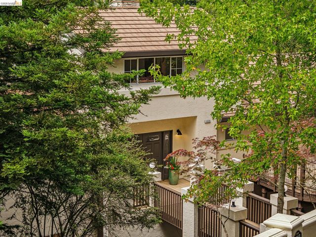 1325 Drury Rd, Berkeley, CA 94705