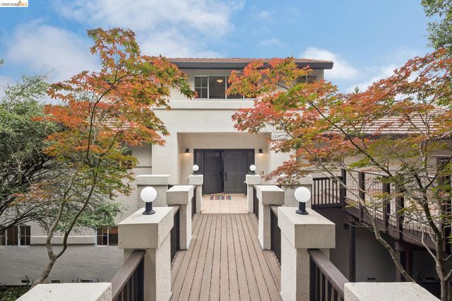 1325 Drury Rd, Berkeley, CA 94705