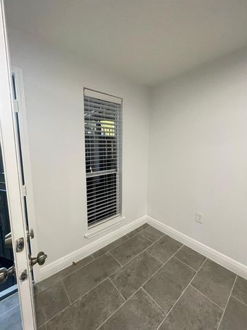 7410 Ilex Street C, Houston, TX 77012