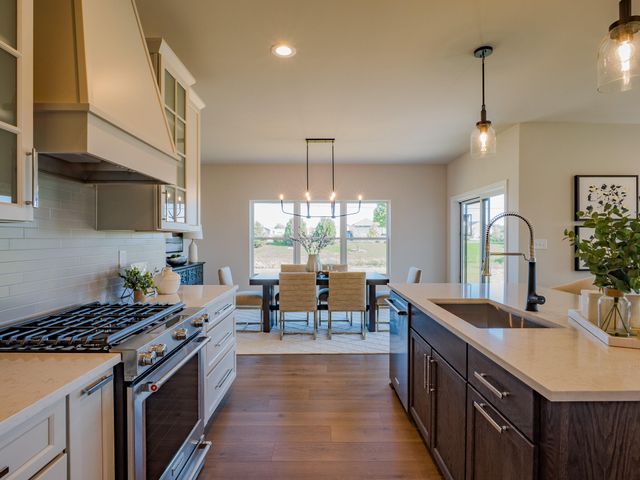 7482 E 116th Avenue, Crown Point, IN 46307